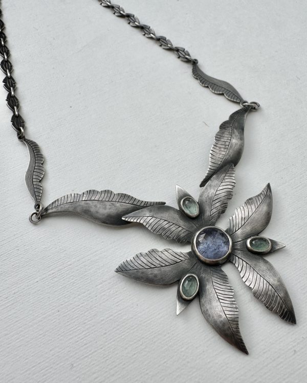 Collier les oiseaux Orchidée