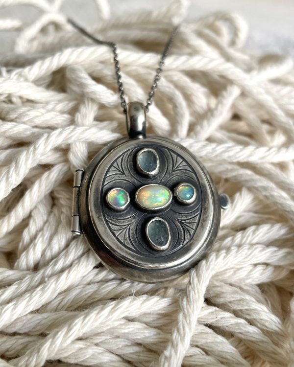 Melculum Locket photo